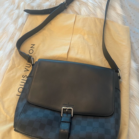 Louis Vuitton new bag , LV Alfa Messenger, good size Medium bag - Picture 14 of 16